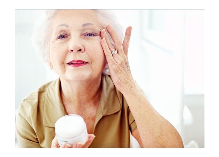 Article_main_615x200-ehow-images-a02-0p-53-hydrate-aging-skin-800x800